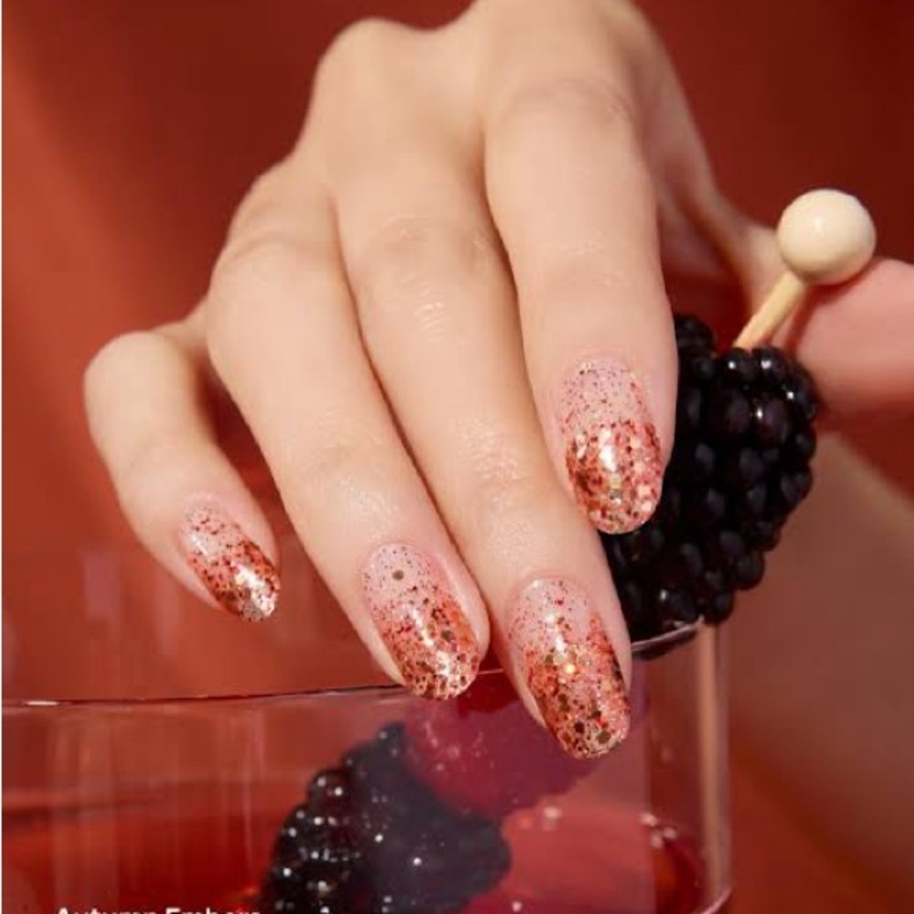 B2G1 AUTUMN EMBERS Color Street Nail Strips